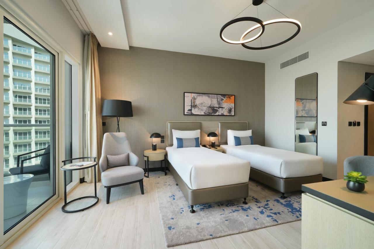 Damac Hills 2 Hotel, An Edge By Rotana Hotel 迪拜 外观 照片